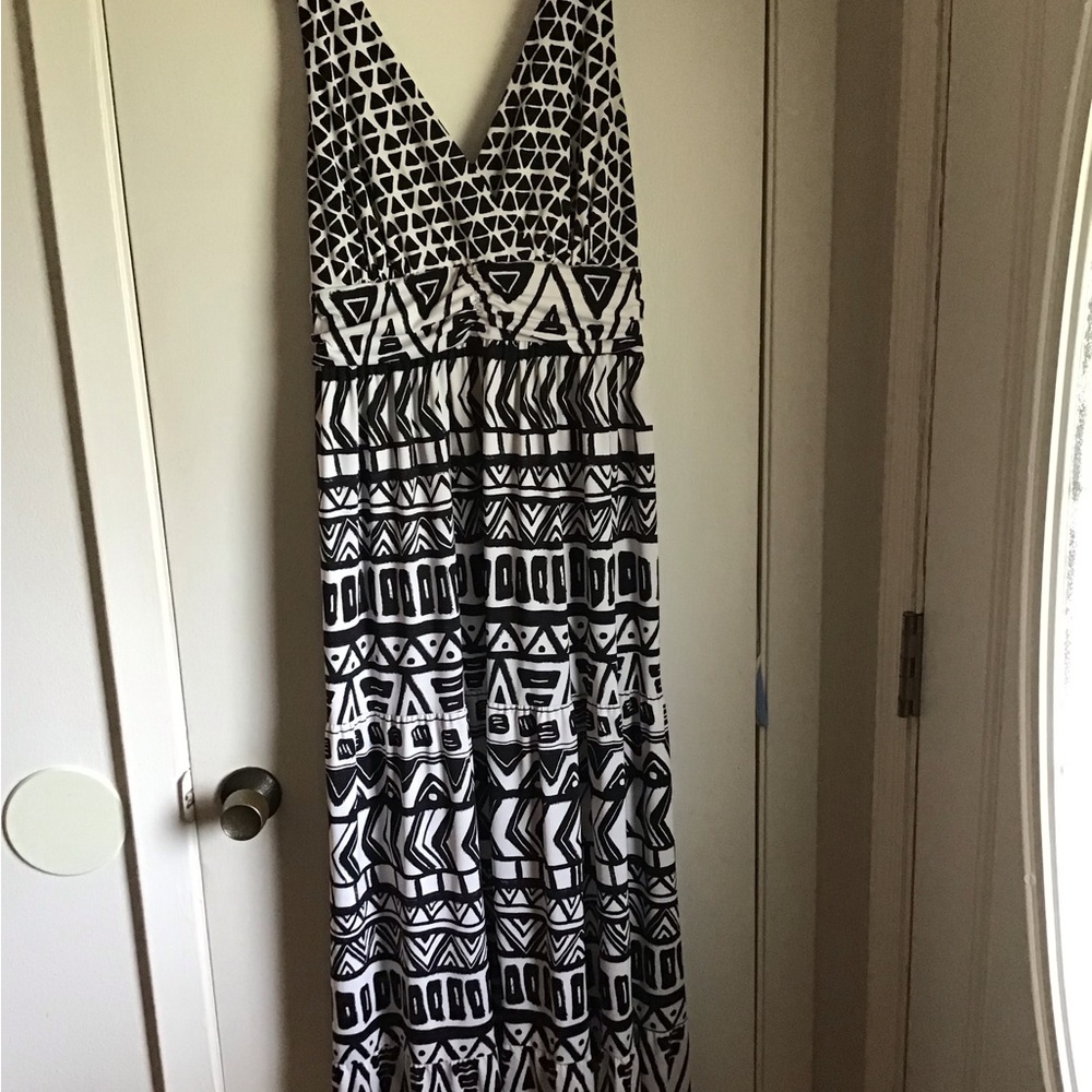 INC - International Concepts- Maxi Dress- Black & White